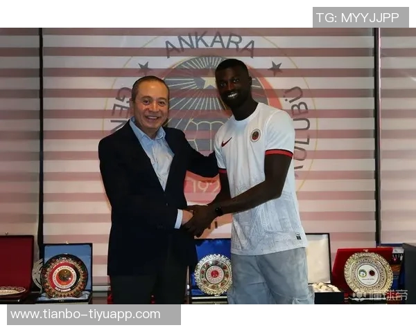 米兰老板自豪宣布获得意大利国籍源于家族深厚的意大利血统