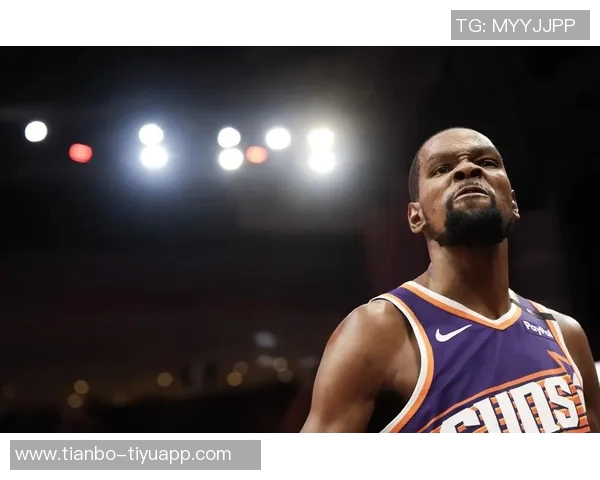 杜兰特与美女主持轻松互动分享快乐心情的背后故事 杜兰特与美女主持轻松互动分享快乐心情的背后故事