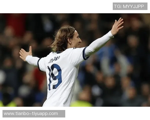 克罗地亚国家队名单公布莫德里奇领衔佩里西奇入选科瓦契奇因伤退赛 克罗地亚国家队名单公布莫德里奇领衔佩里西奇入选科瓦契奇因伤退赛