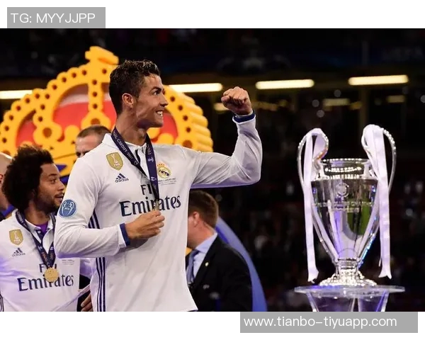 梅西再创历史包揽金球与FIFA最佳荣登第七次C罗紧随其后登贝莱成新星