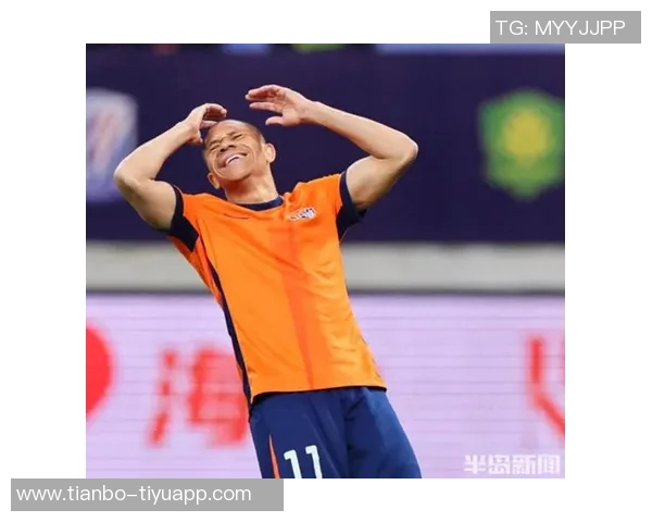 杨瑞琪在比赛最后时刻进球挽回颜面梅州仍以1-4落后于玉昆 杨瑞琪在比赛最后时刻进球挽回颜面梅州仍以1-4落后于玉昆